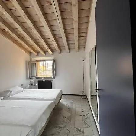 Dans La Tour Гостевой дом